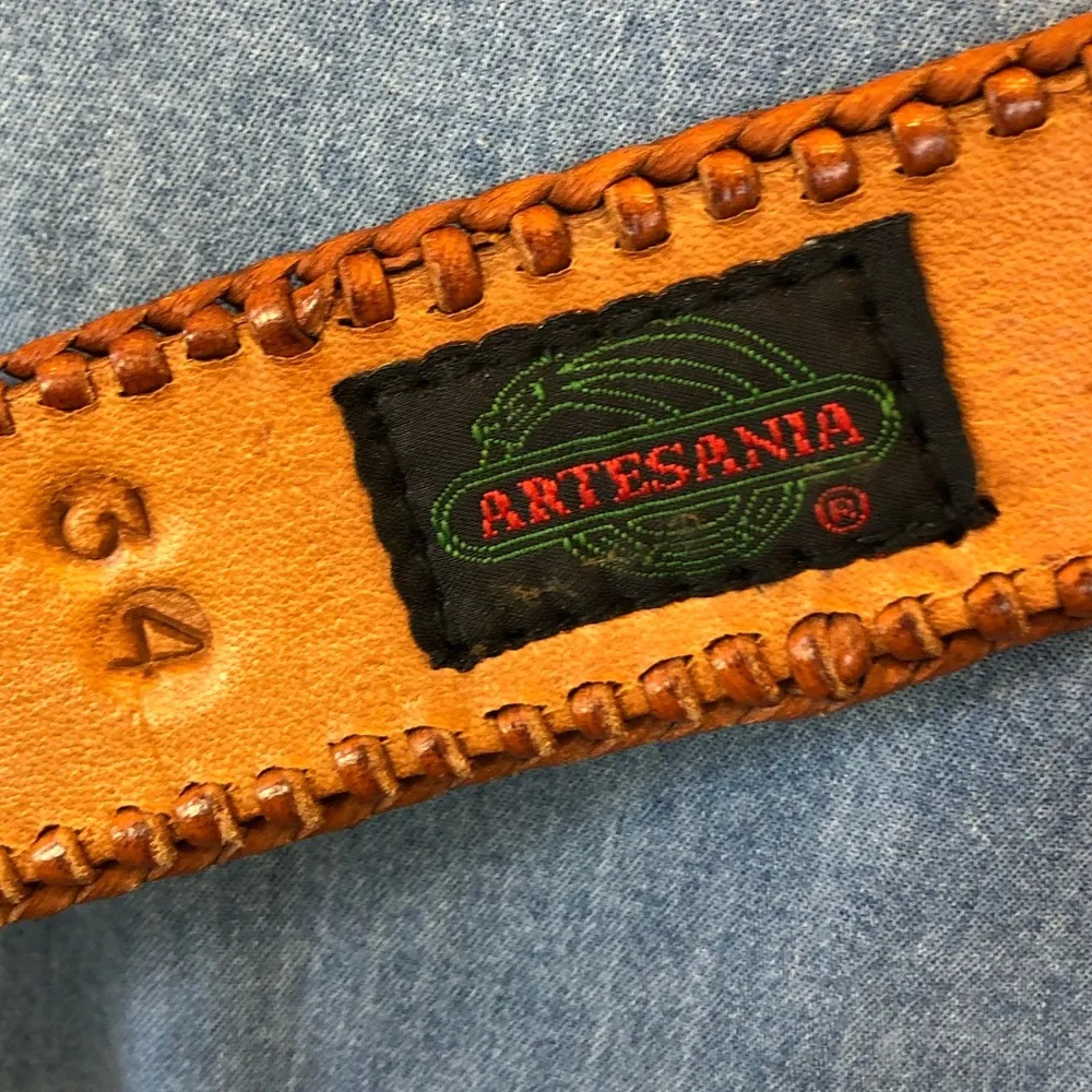 Artesian tan leather belt with colorful weave Size 34 - Image 4