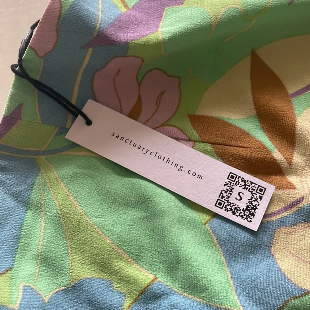 Revolve flower easy mini skirt in “freshly minted” size 12 floral - Image 9