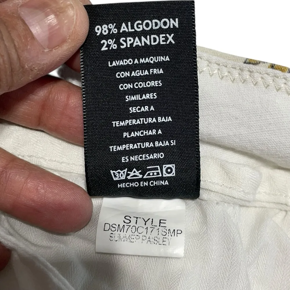 Women's Dear John Multicolored Paisely Print Summer Shorts Size 33 - Image 5