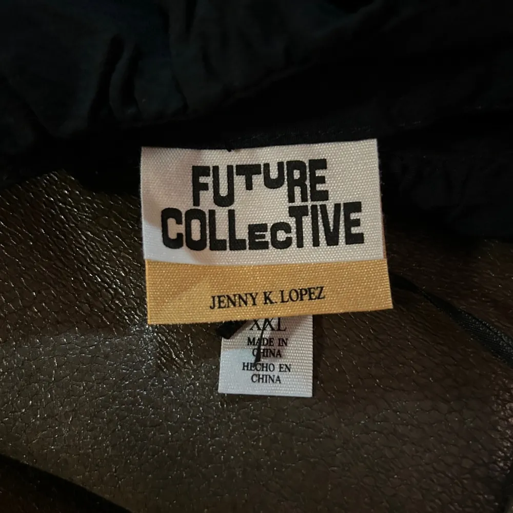 Women's Future Collective Top XXL Black One - Image 7