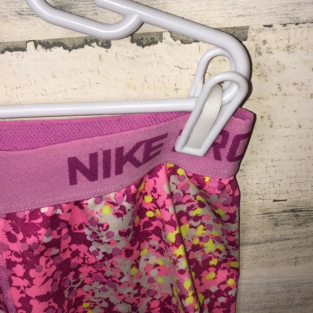 Nike printed spandex shorts yellow and pink in color size small workout … - Image 2