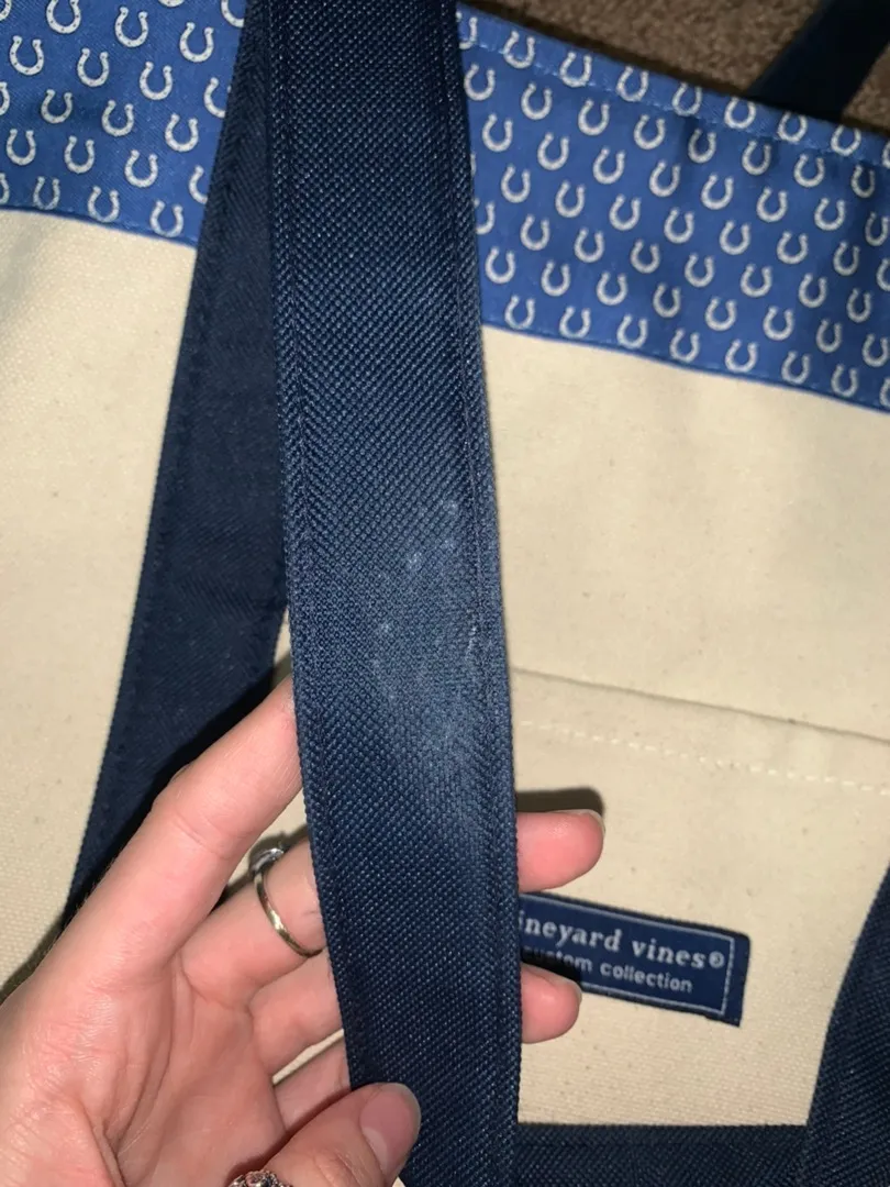 Vineyard Vines Tote - Image 4