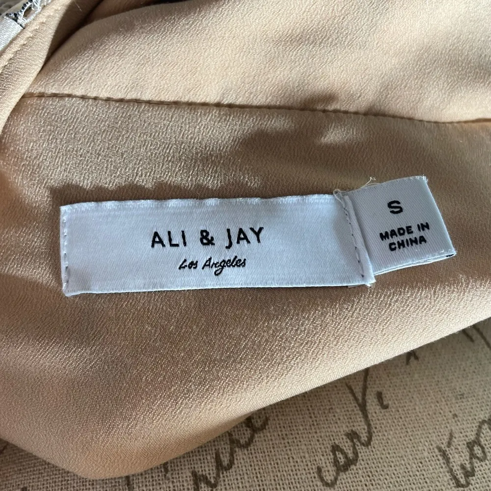 Ali & Jay Los Angeles Maxi Dress EUC - Image 8