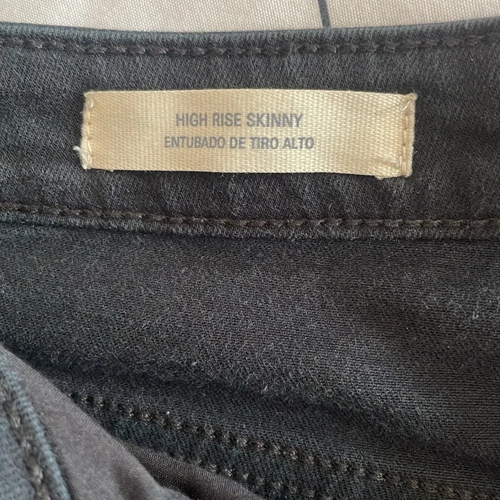 Universal thread size 12/31R women’s preowned black high-rise pants - Image 4