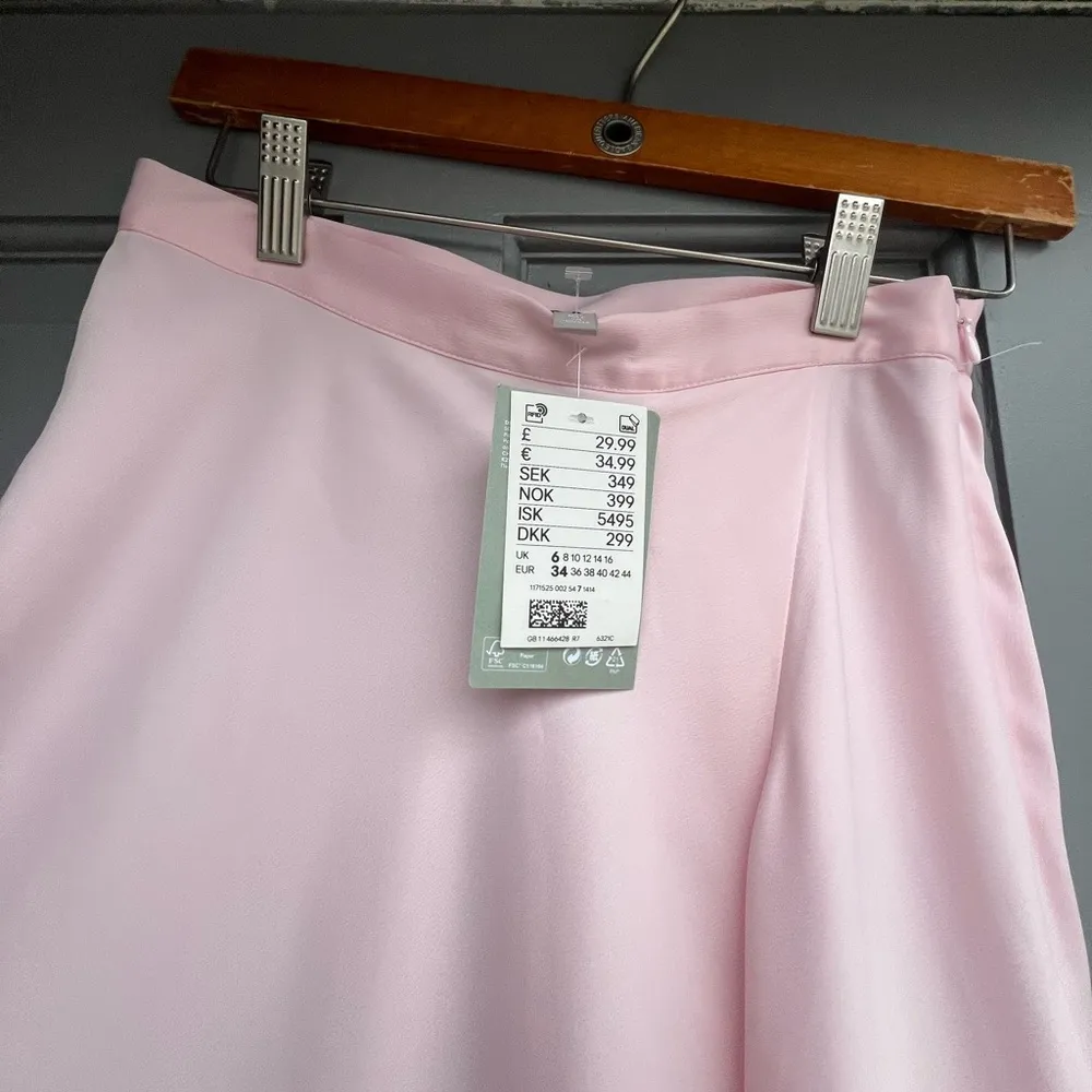 NWT H&M pink Maxi dress size 2 - Image 2