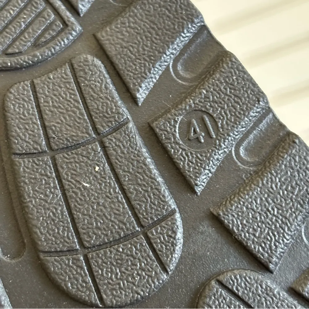 Women's Platform Plush Lined Slip On Ankle Boots Size 8 - Image 11