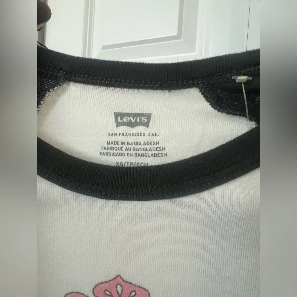 Levi’s Dreamscape Graphic Raglan Long Sleeve Tee Women’s XS Black White Retro 70 - Image 3