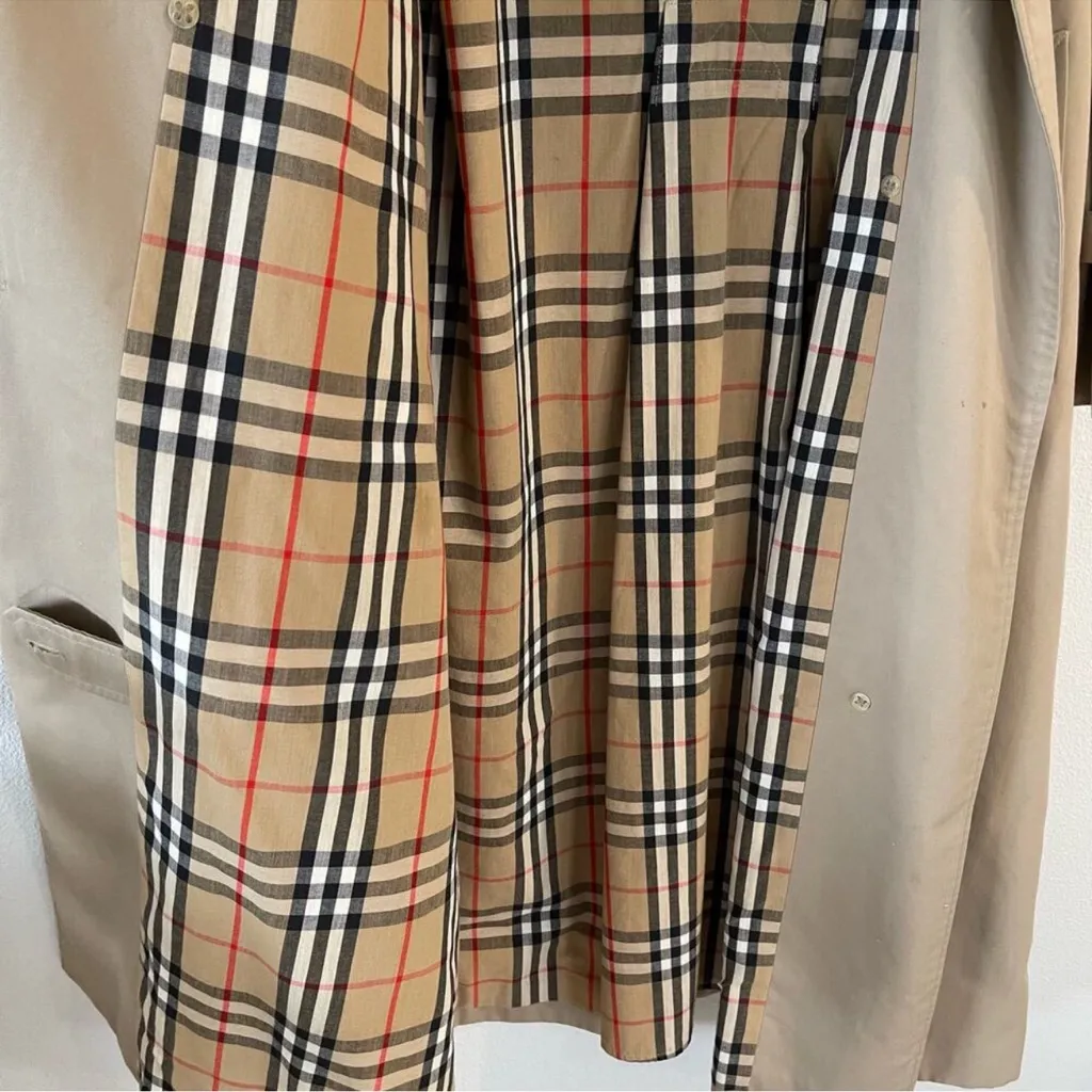 Burberry Vintage Women's Tan Cotton Long Trench Coat w/ Belt (10 L) - Image 11