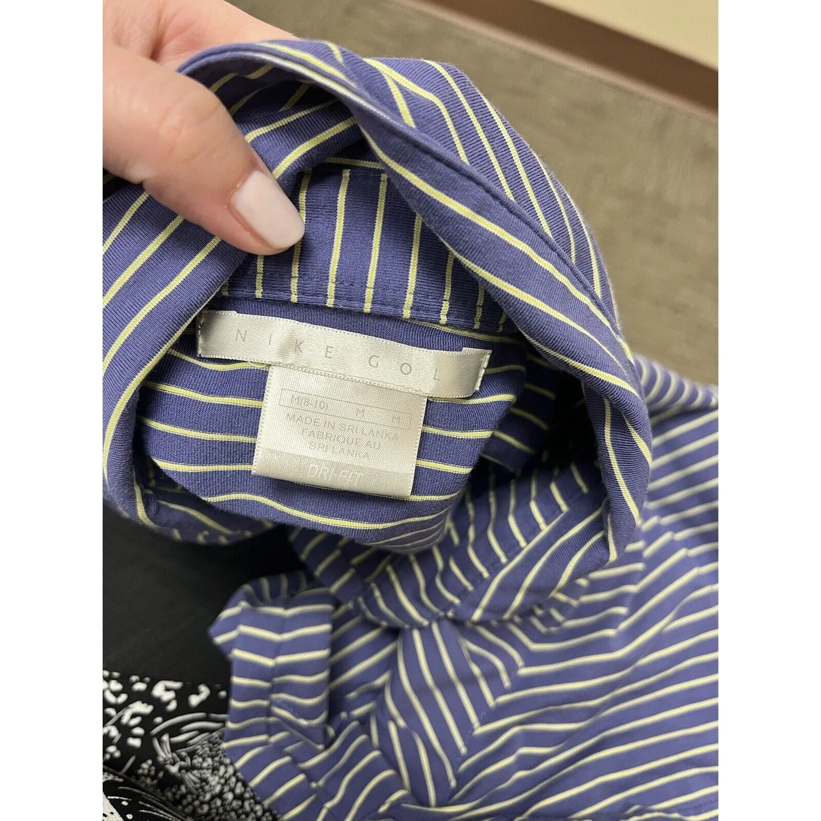 Nike Dri-Fit Golf Short Sleeve Polo Shirt Women’s Size Med Purple Yellow Stripe - Image 5