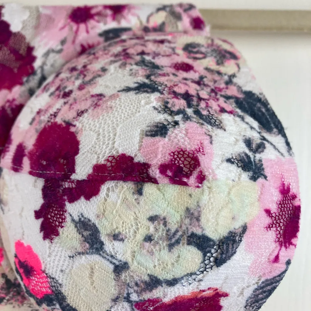 H&M White Floral Strapless Padded Bra A177 - Image 4