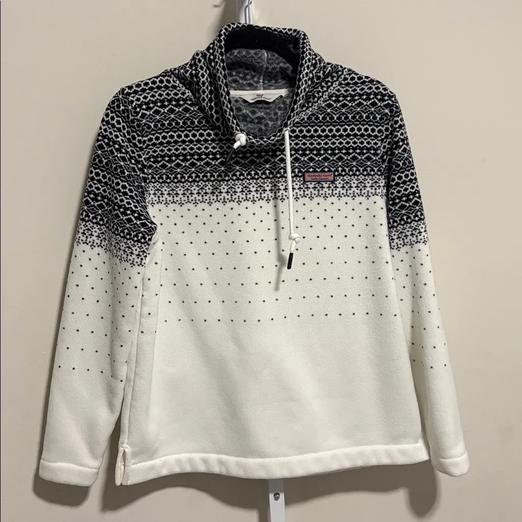 Vineyard Vines  Black and White Women's Sweater - Image 4