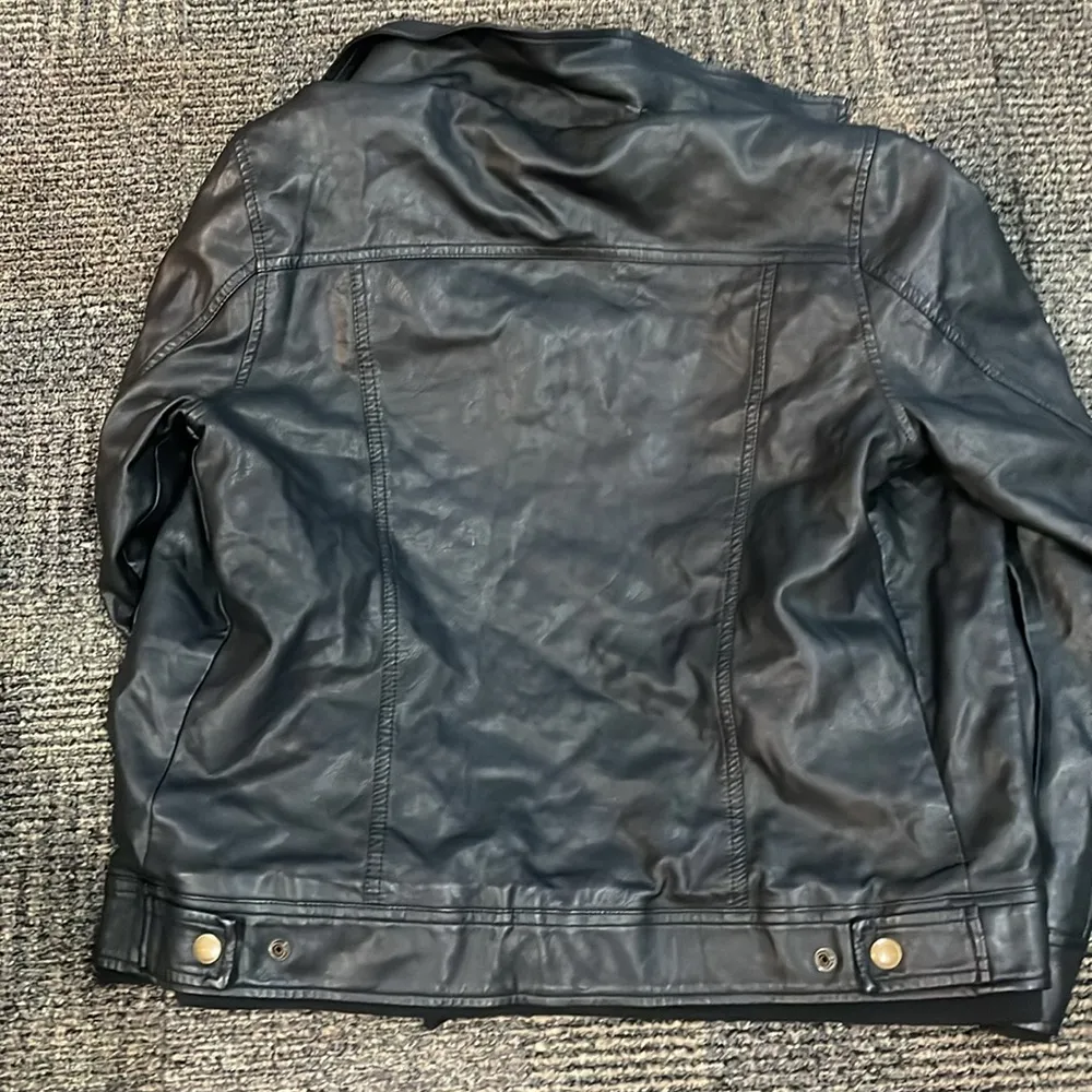 Black Medium Men or Women’s Vinyl Jacket with hood - Image 5