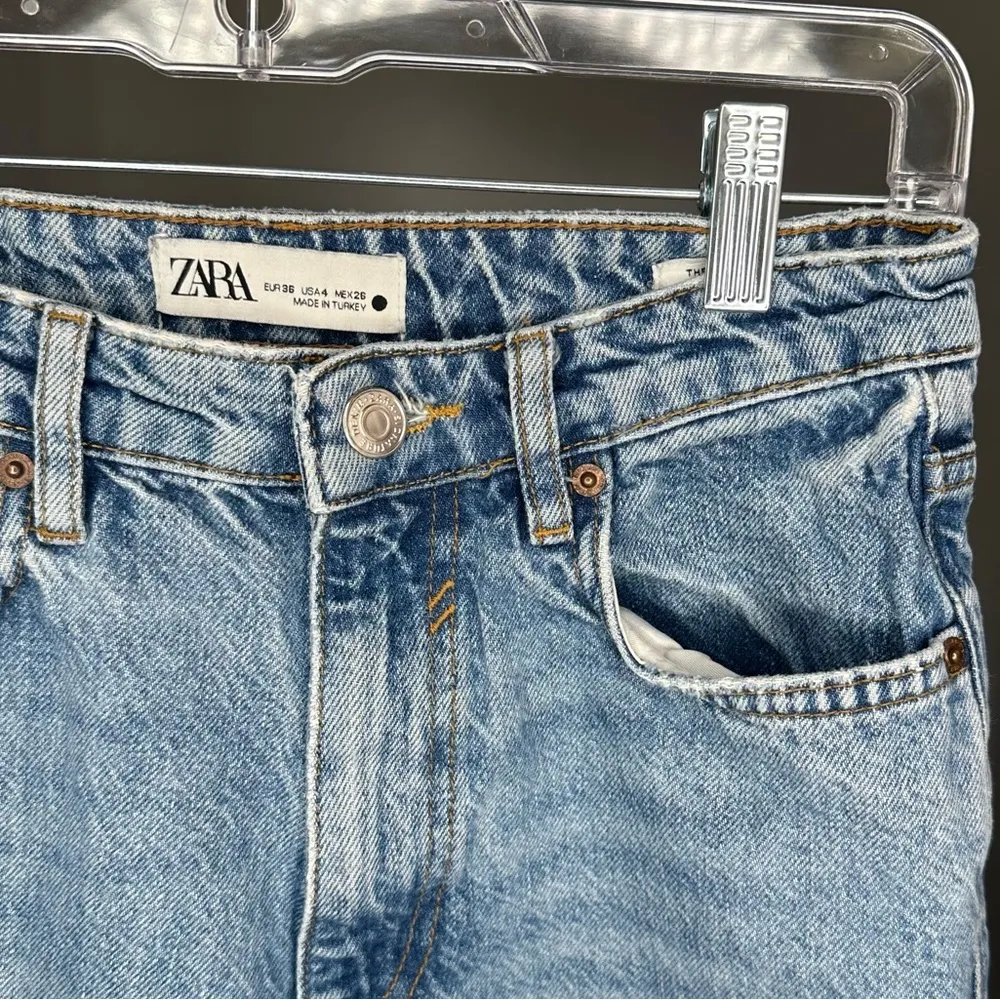 Zara Jeans The 90's Mom Fit Denim Size 4 - Image 4