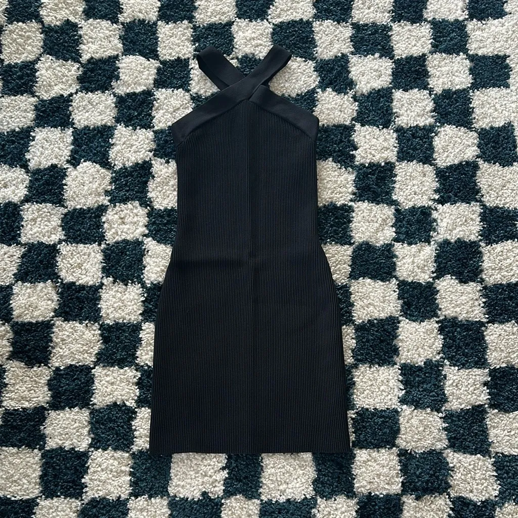 Aritzia Babaton Little Black Dress. - Image 4