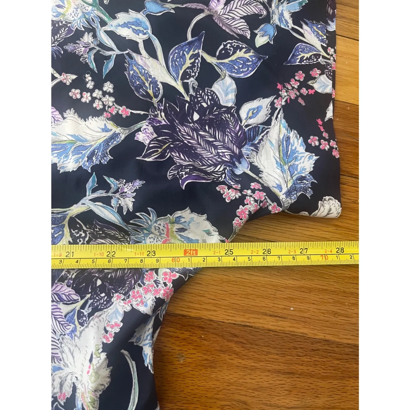 ST. JOHN COLLECTION Silk Short Sleeve Blouse Large Multicolor Designer Career - Image 6