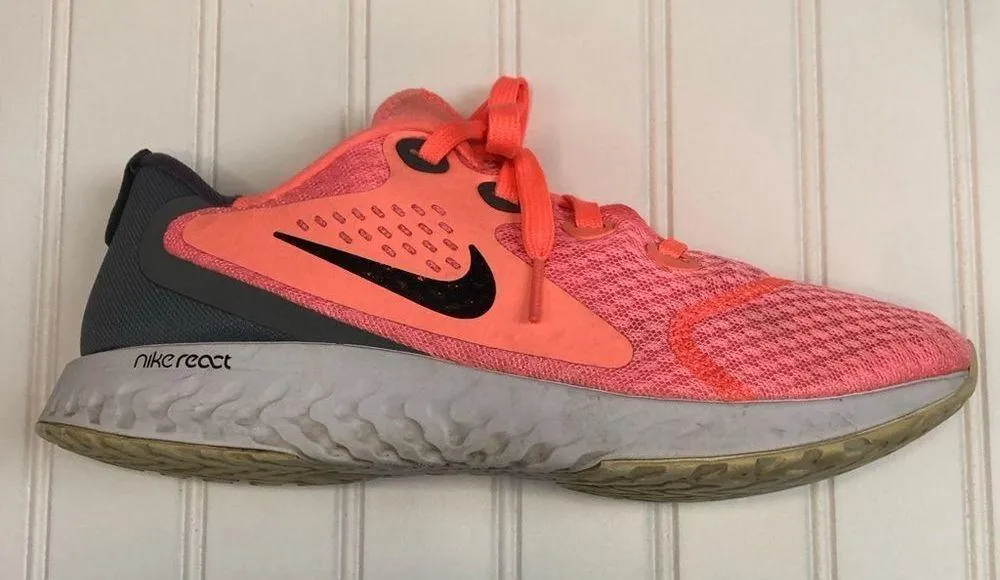 Nike React legend running shoes in pink and gray size nine - Image 2