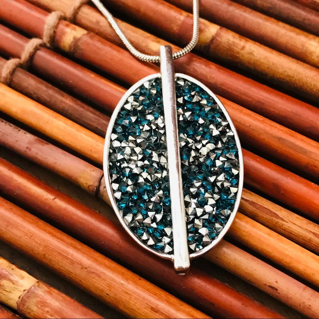 Kenneth Cole Silver Tone Necklace - Image 3