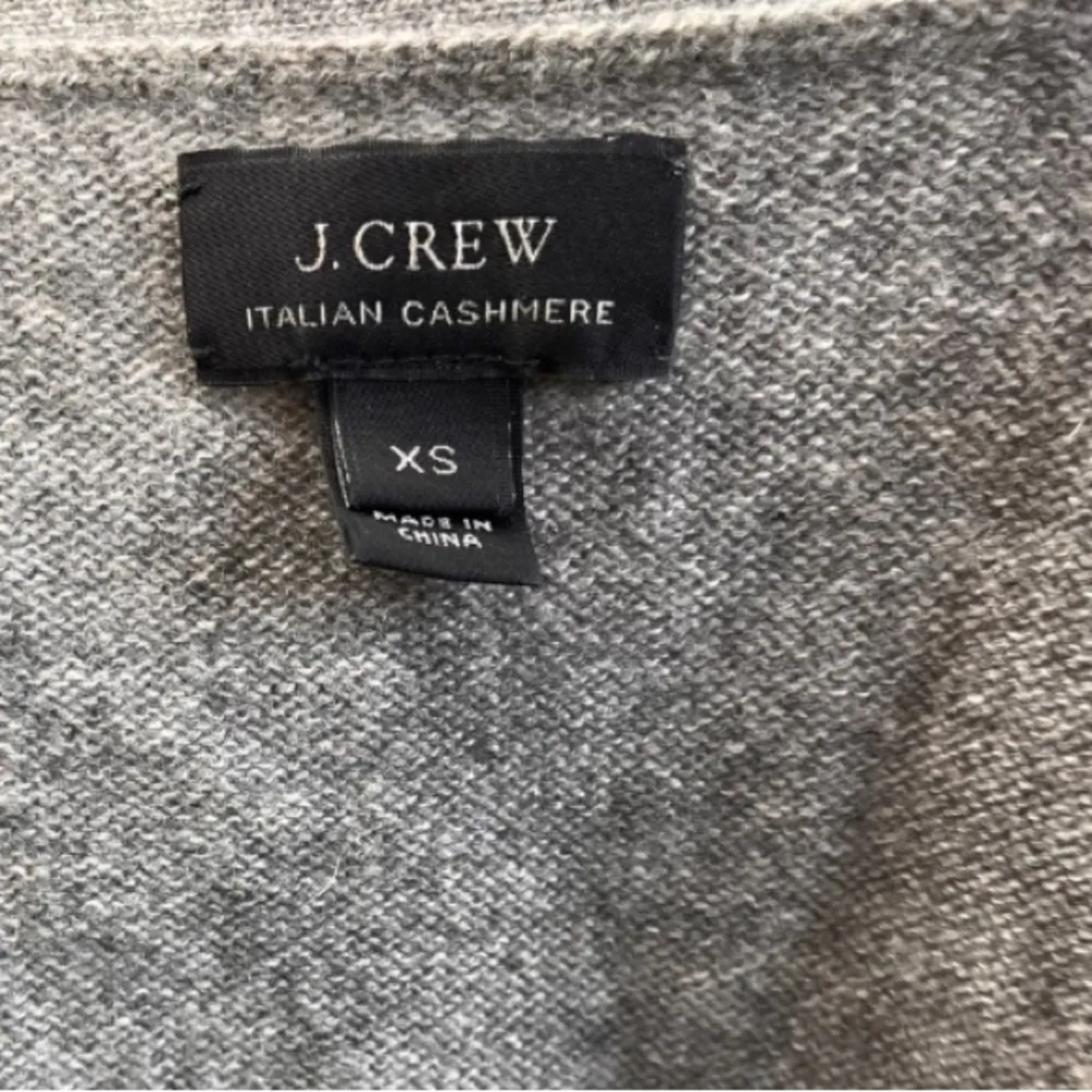 Jcrew cashmere cardigan in house sweater size Xs - Image 5