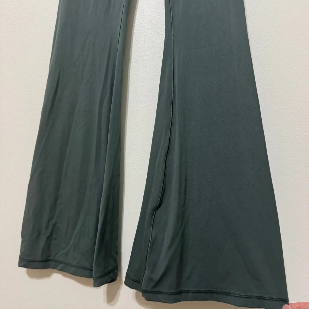 OFFLINE By Aerie Real Me High Waisted Crossover Flare Legging Green Size Small - Image 5