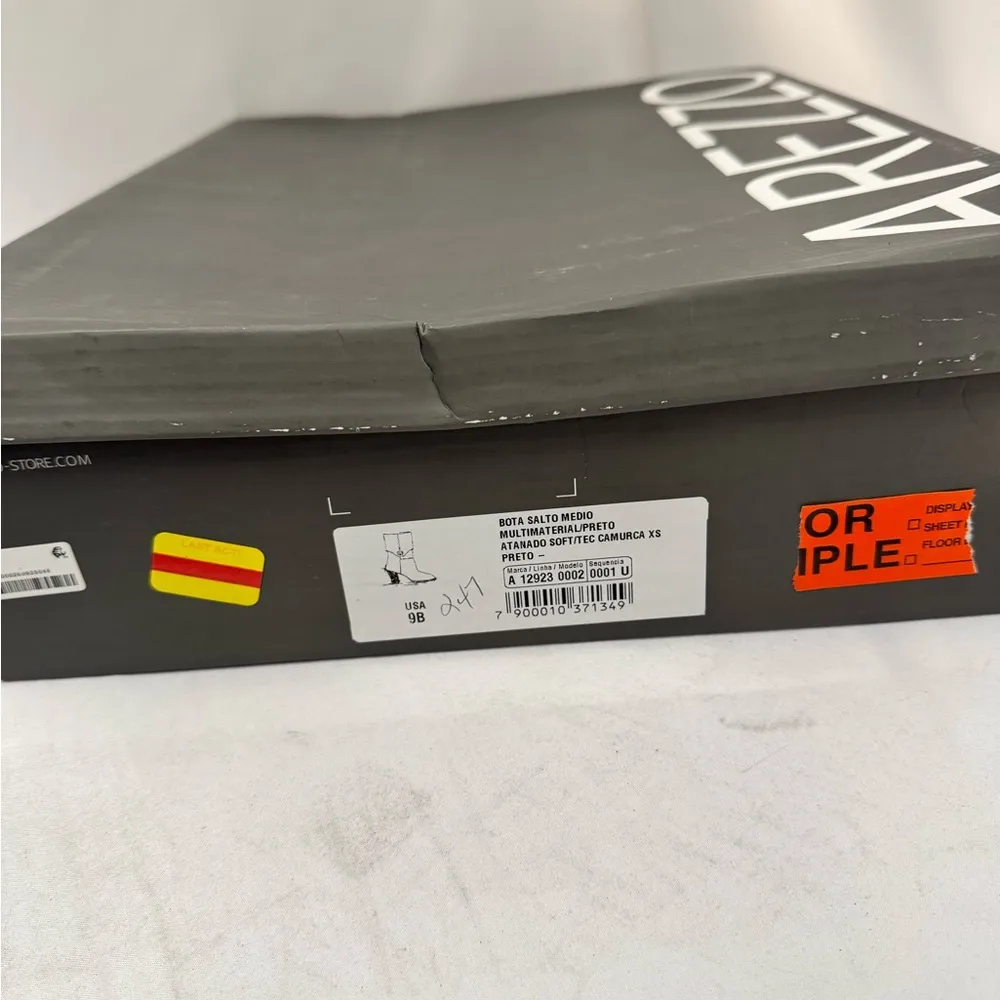 Glossy Black Heeled‎ Ankle Boots with Chunky Heel​ Size 9 - Image 4