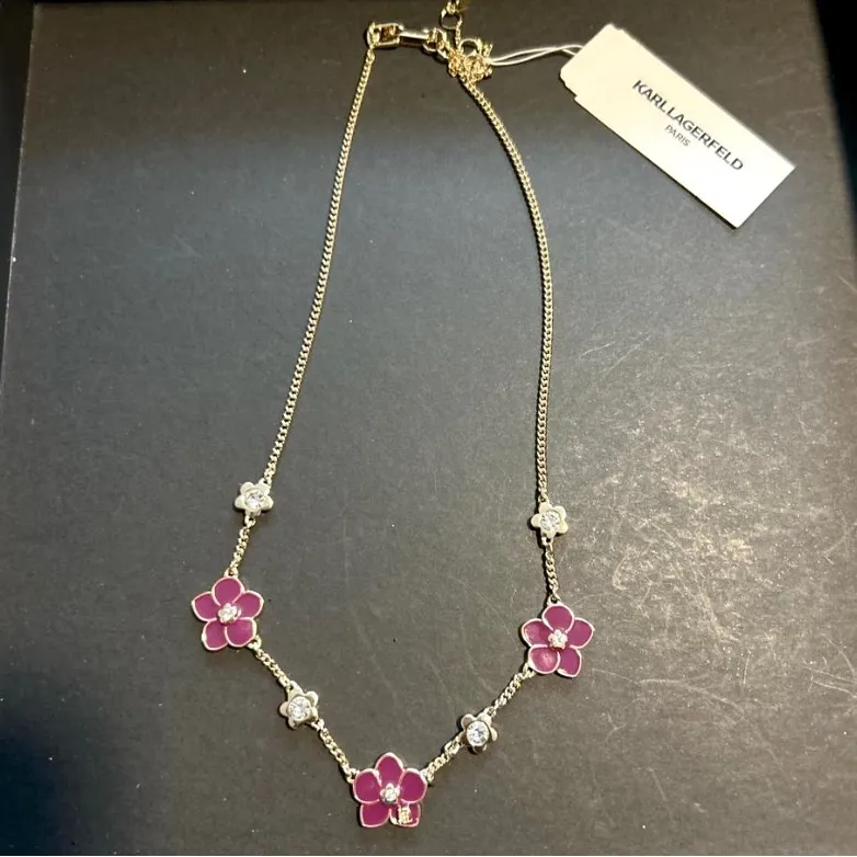 NWT Karl Lagerfeld Women's Gold-tone Enamel & Crystal Flower Collar Necklace - Image 2