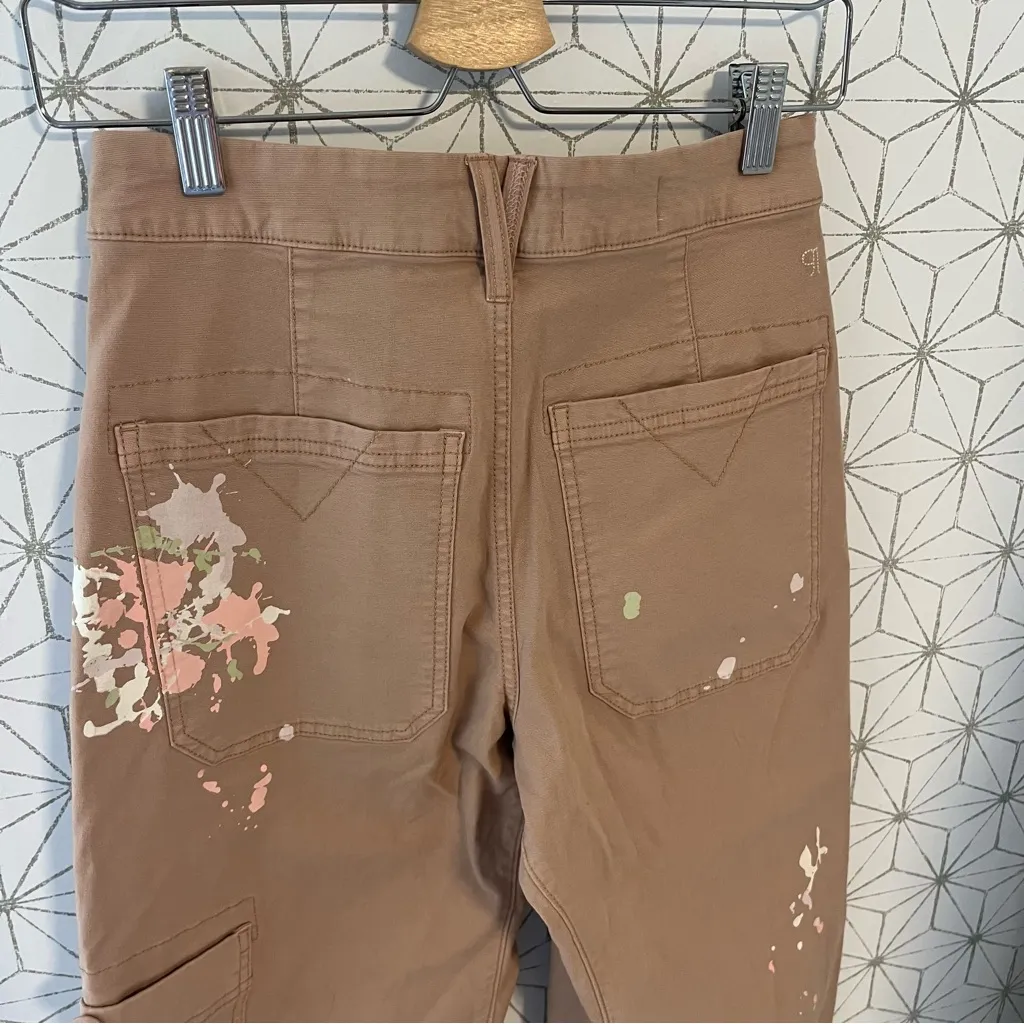 Pilcro Millie Low-Slung Barrel
Pants Canvas Paint - Image 8