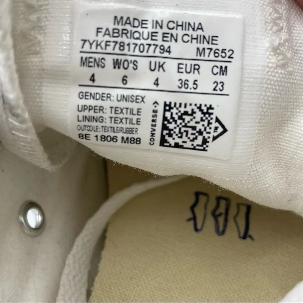 Converse chuck taylor all stars white low top sneakers shoes  Sz 6 sz 4 - Image 7