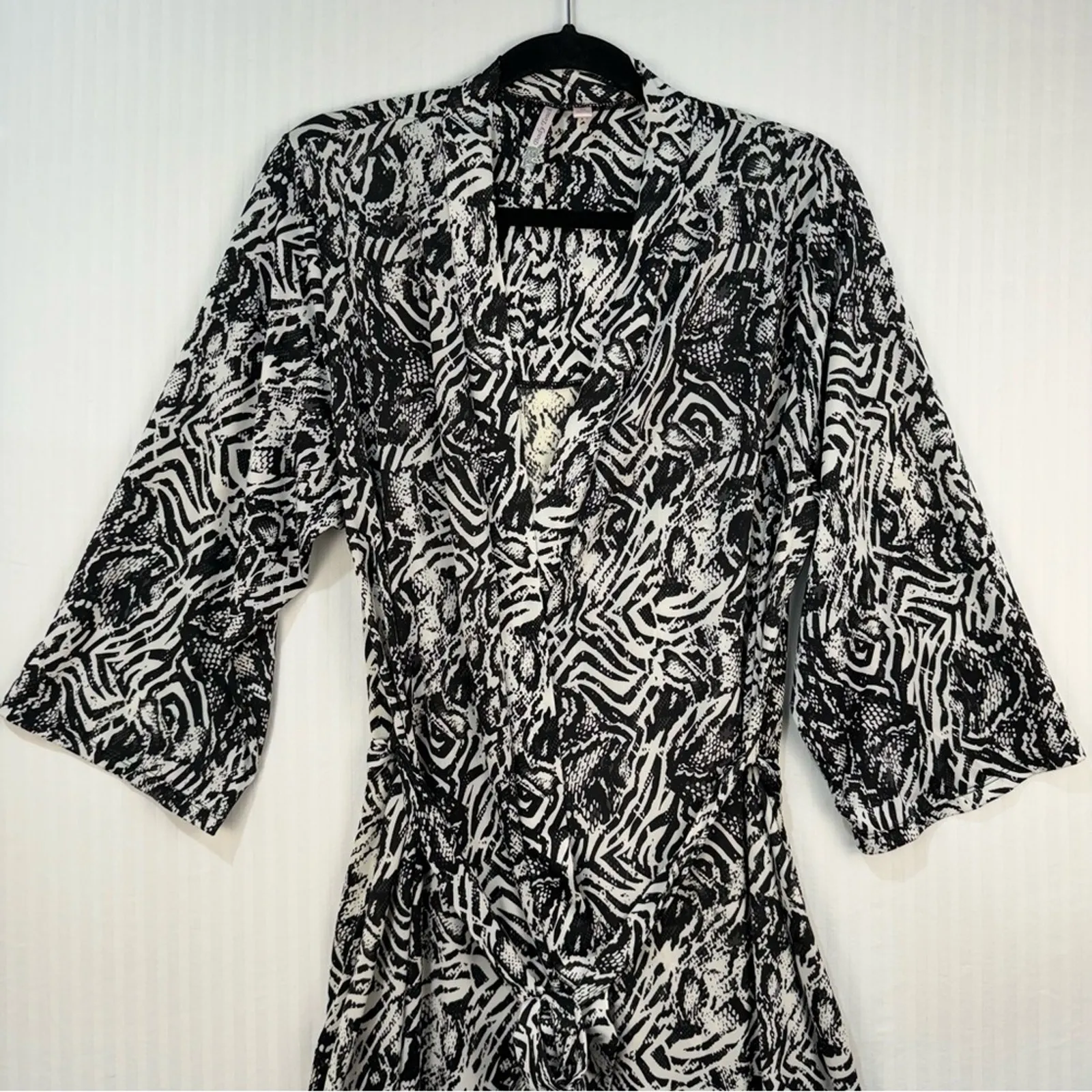 Body Touch Satin Chemise Slip Robe Set Women’s Medium Lace Lingerie Animal Print - Image 8