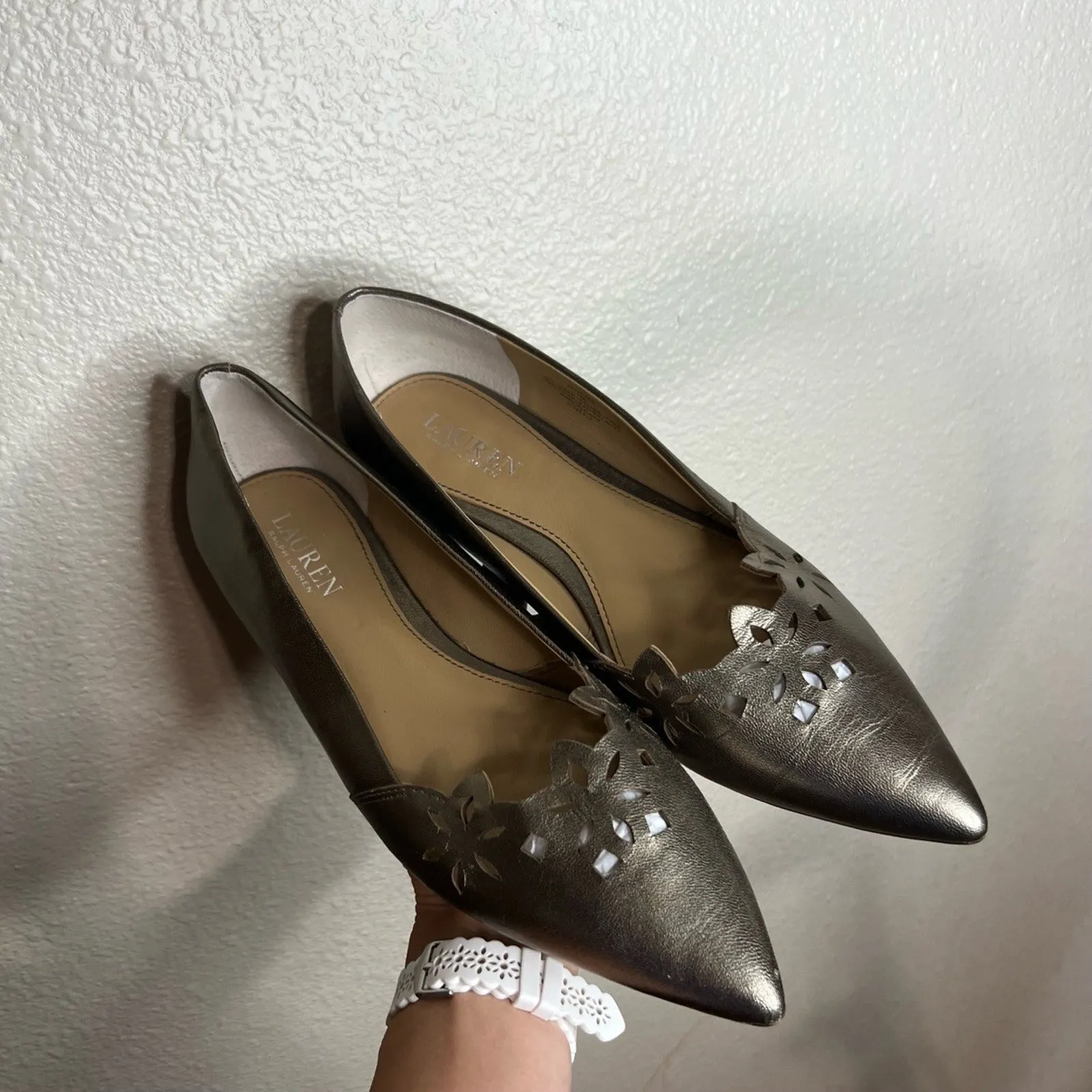 Ralph Lauren Allayana Flats Womens 10 Metallic Bronze Gold Pointed Toe Laser-Cut - Image 4