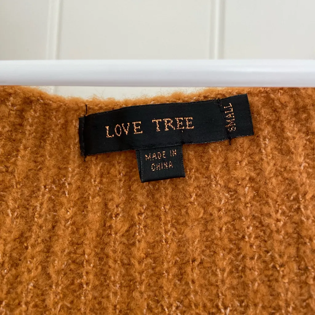 NWOT | Love Tree women’s brown thick knit v-neck tied‎ sides sweater small - Image 5