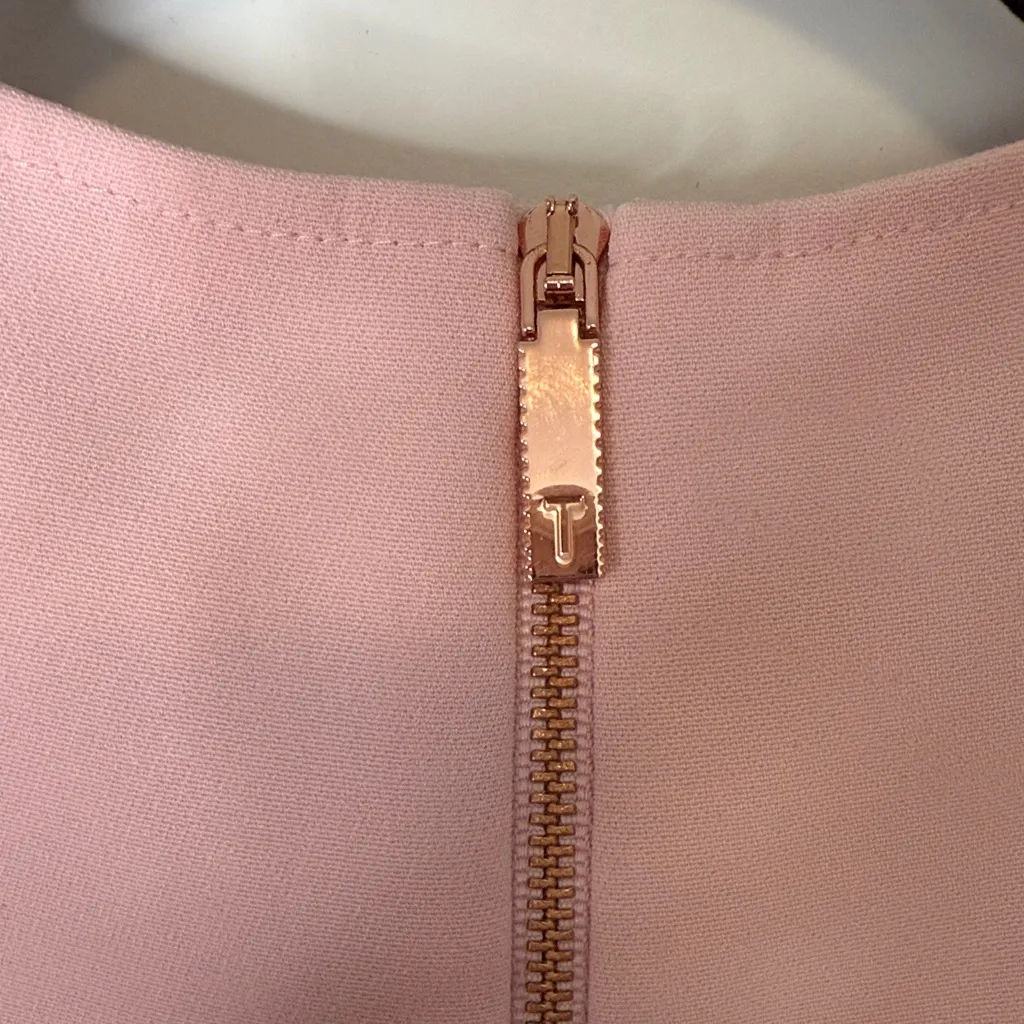 Ted Baker London NWT Steffe Ruffle Cold Shoulder Top - size 3 (US 6-8) - Image 10