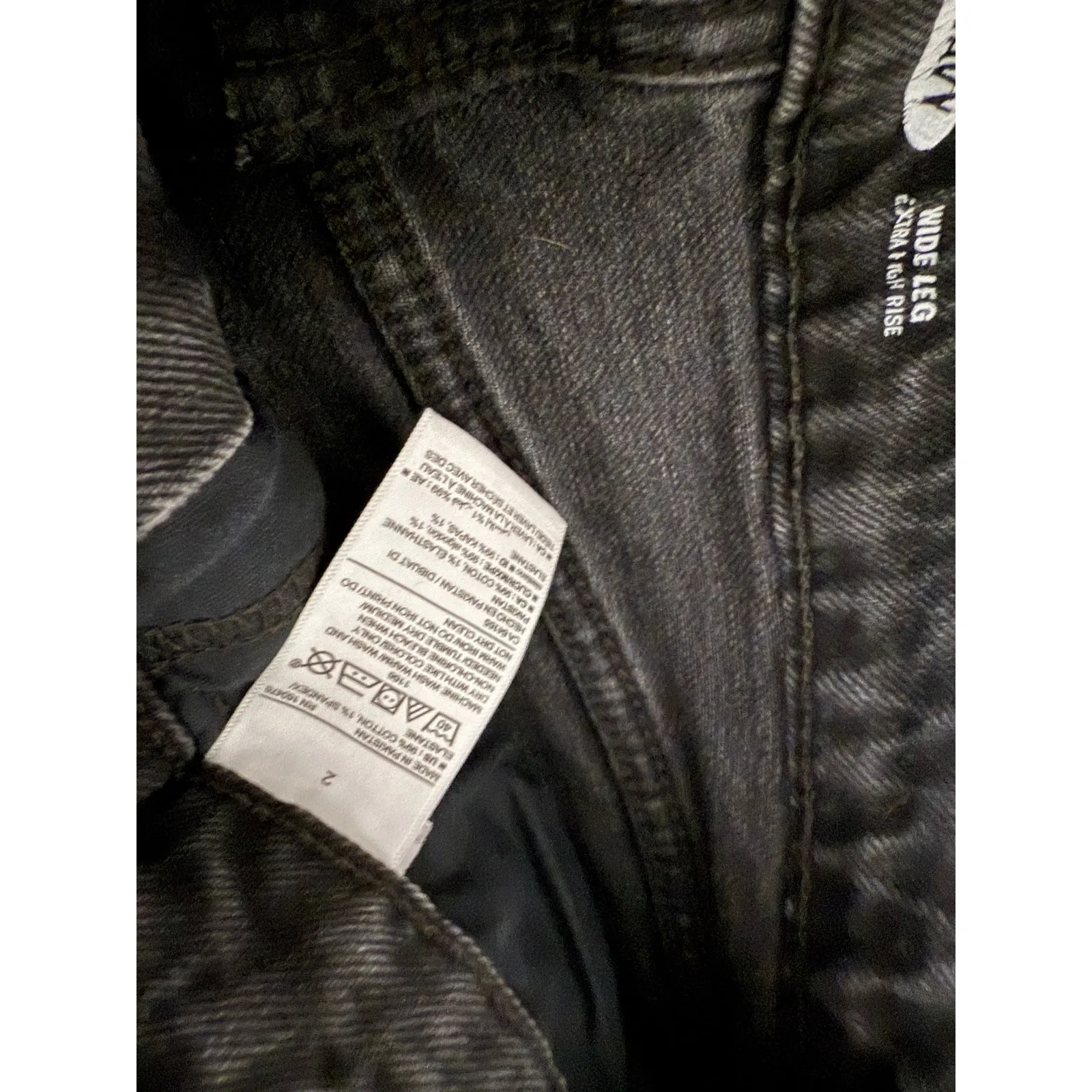 Old Navy Black Wide Leg Extra High Rise Cotton Raw Hem Cropped Ankle Jeans 2 - Image 4