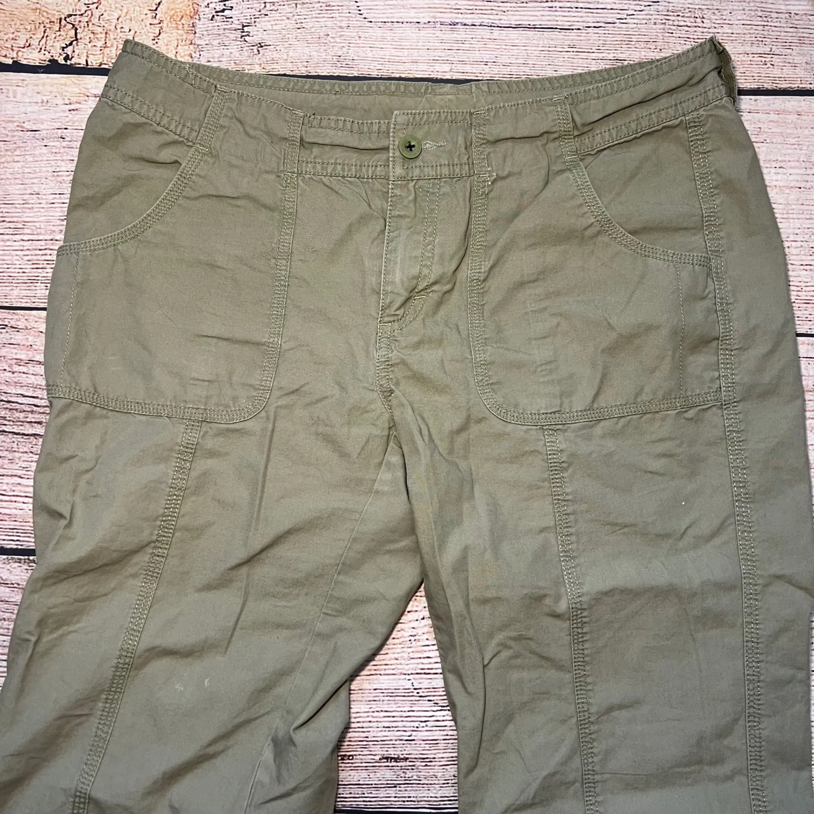 The North Face Olive Green Convertible‎ Roll Up Ankle Cargo Pants Womens 8 31x30 - Image 3