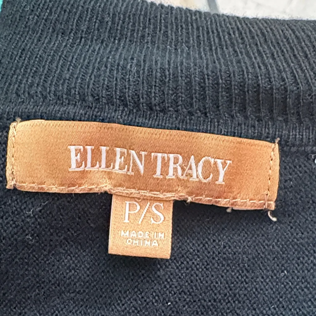 Ellen Tracy Black and White Zigzag Turtleneck sleeved Poncho - Image 14