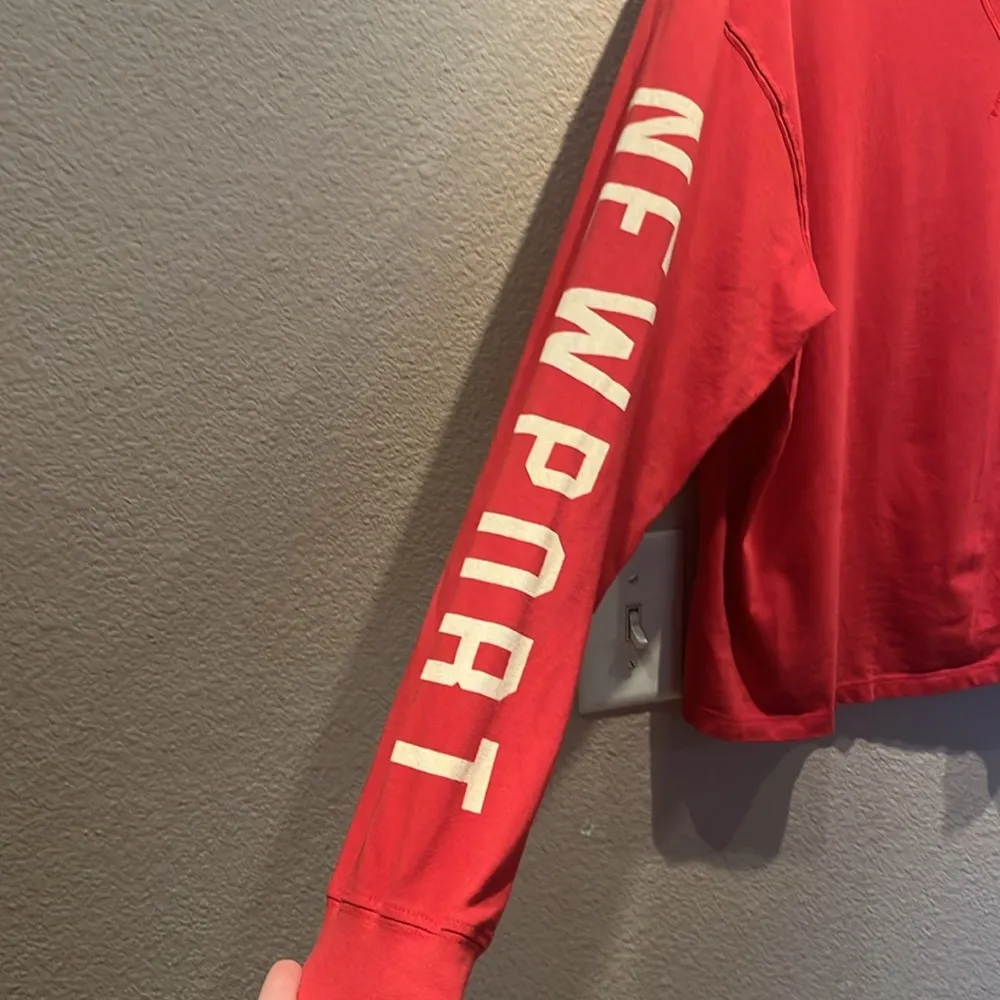 Brandy Melville Women’s Newport Beach Long Sleeve Tee Size XS Small - Image 3