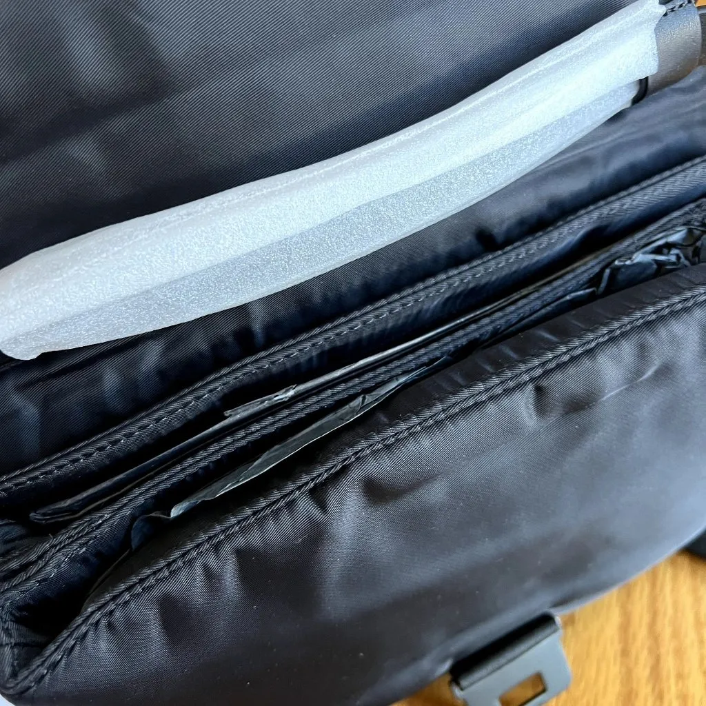 MCQ Black Puffer Buckle Shoulder Bag Quilted Adjustable Strap‎ NWT - Image 13