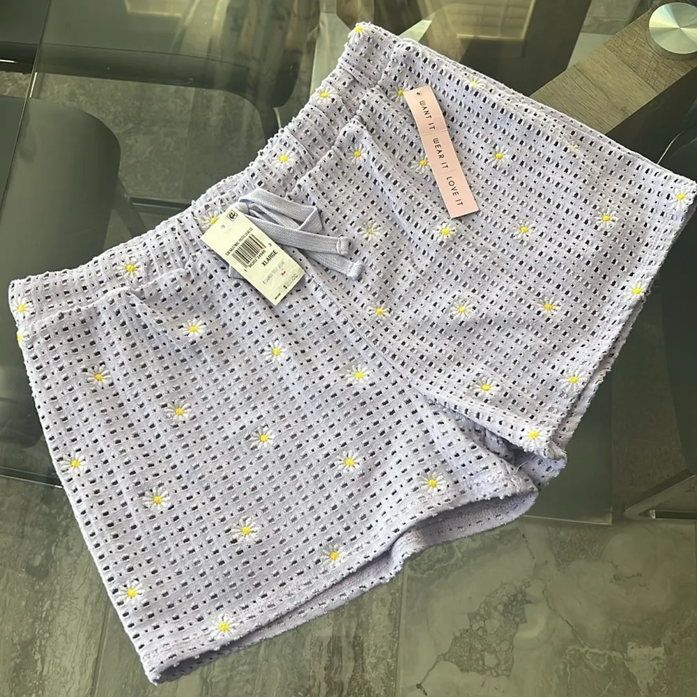 Crave Frame Juniors' Crochet Embroidered Shorts, Pastel Lilac Size XL New w/Tag - Image 2