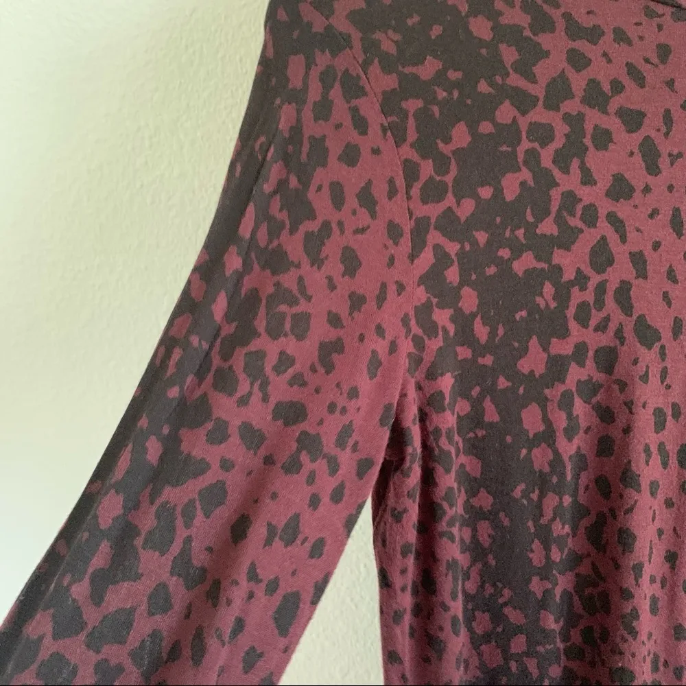 Vince Leopard Print Crew Neutral Animal Print Vibe Top Long Sleeve XS - Image 4