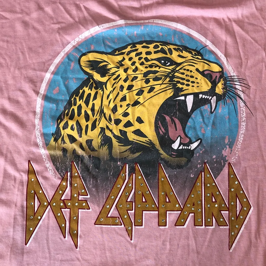 Terra & Sky Pink Graphic Tee with Leopard Design - Image 7