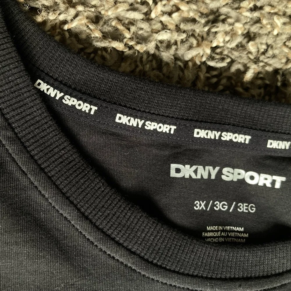 DKNY Charcoal Logo Tee - Image 7