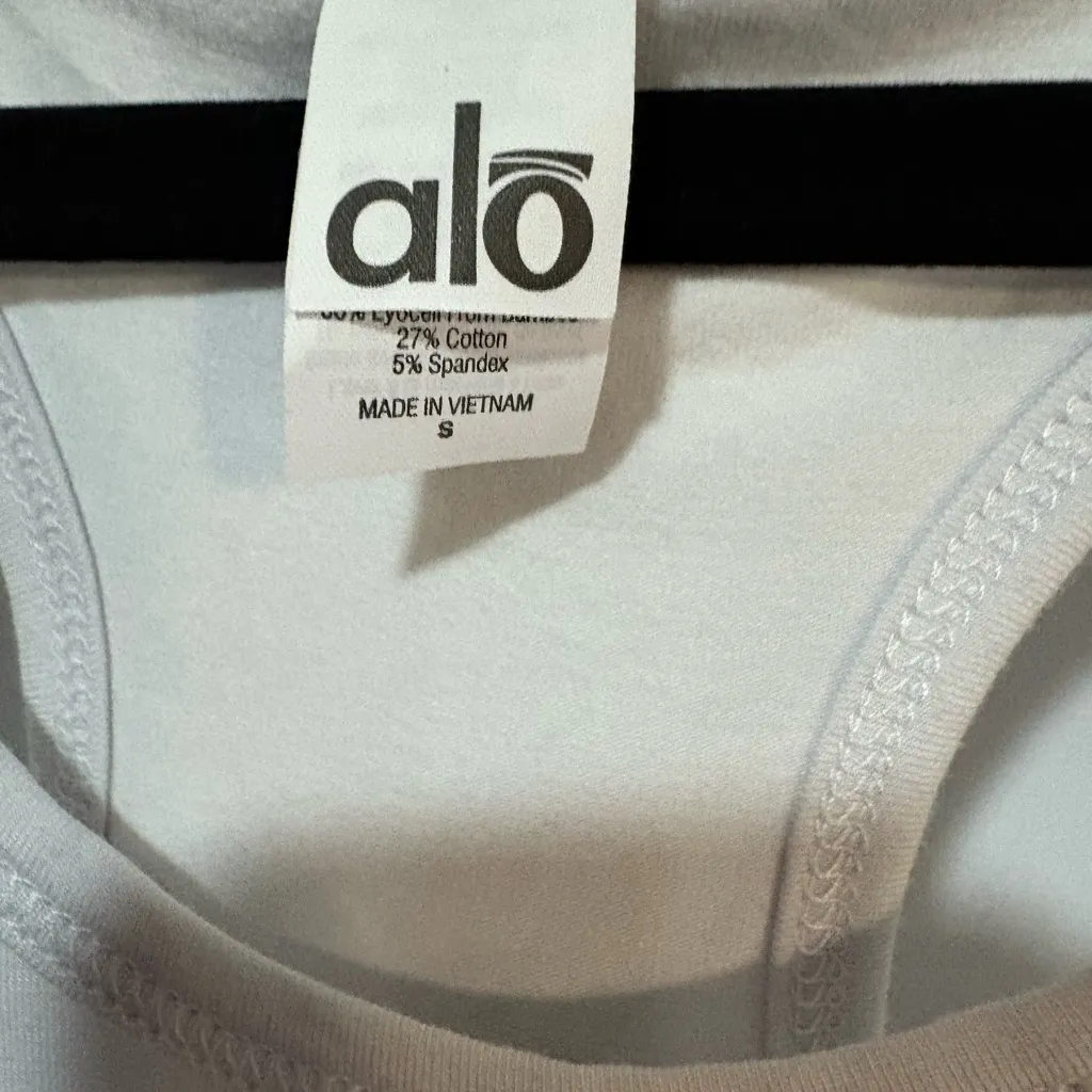 Alo Yoga  White Tank Top - Image 4