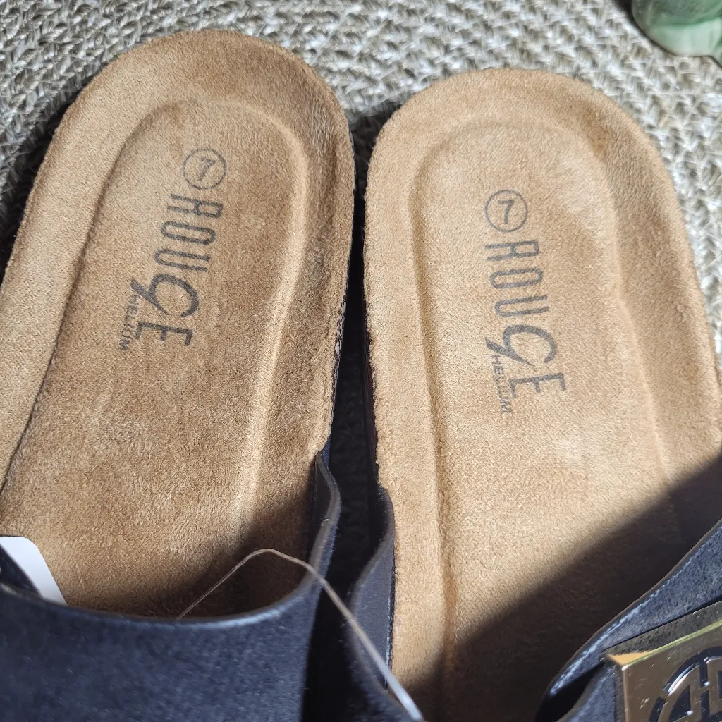 Black Slide Sandals with Gold Accents For Wome's. Size 7. NWT - Image 5