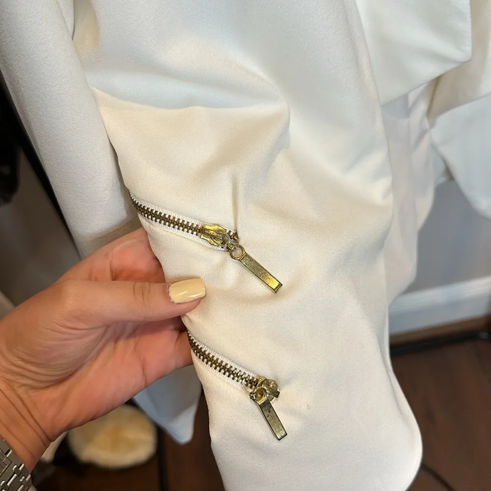 Marilyn Monroe White Gold Side Zip Blazer - Image 2