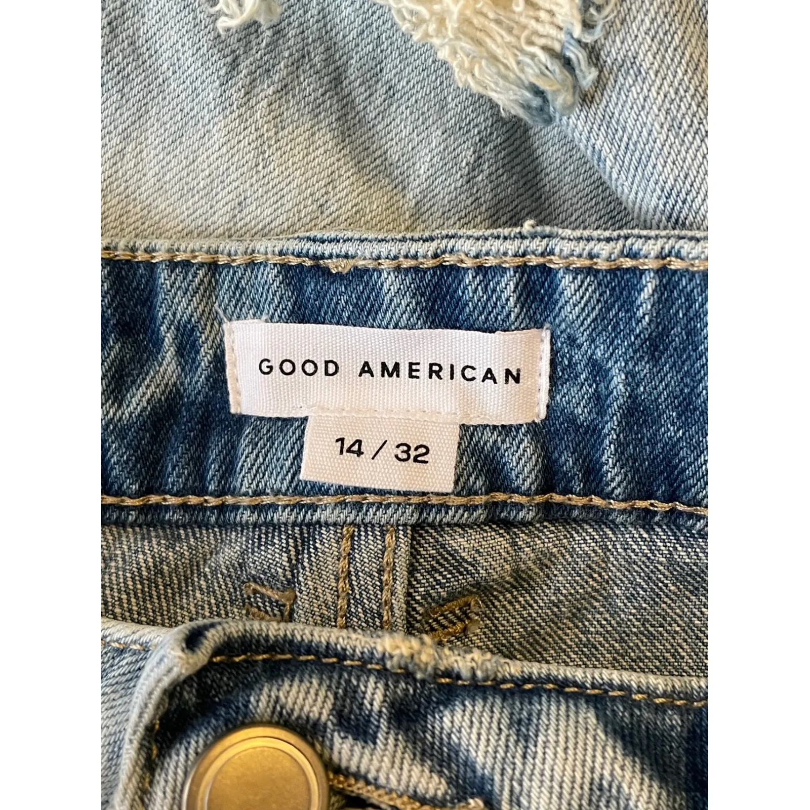 Good American Bombshell Denim Distressed Frayed‎ Hem High Rise Shorts Size 14 32 - Image 3