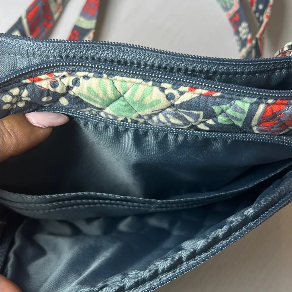 Vera Bradley cross body Floral Patterned Women's Bag - Image 4