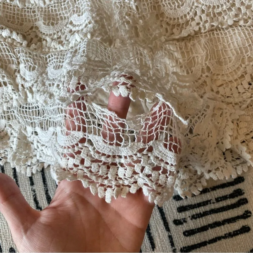 Zara Embroidered Lace Shorts Cream Small - Image 5
