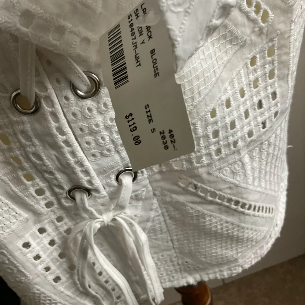 Sharon Young White Eyelet Button Down Shirt Size Small New - Image 4