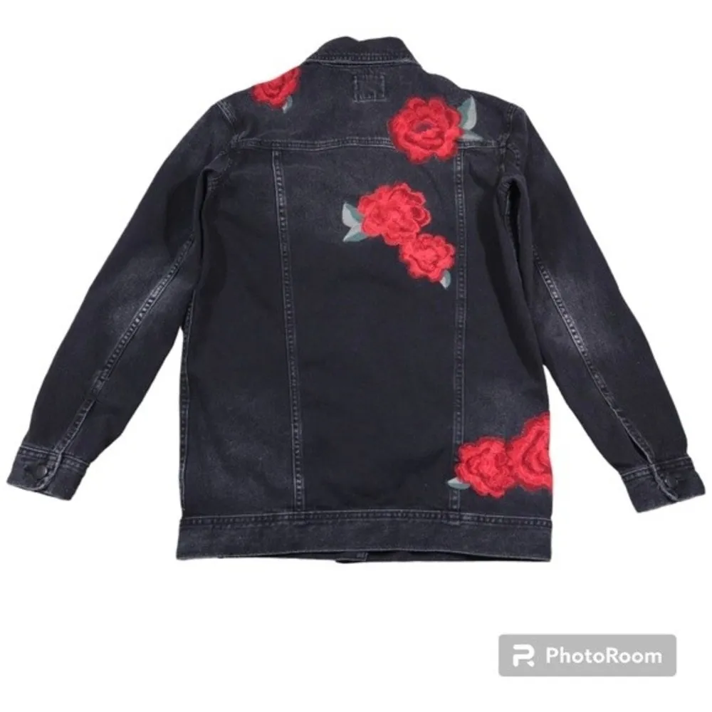 American Eagle Denim Jacket Oversized Embroidered Floral Rose Black Red Size XS - Image 2