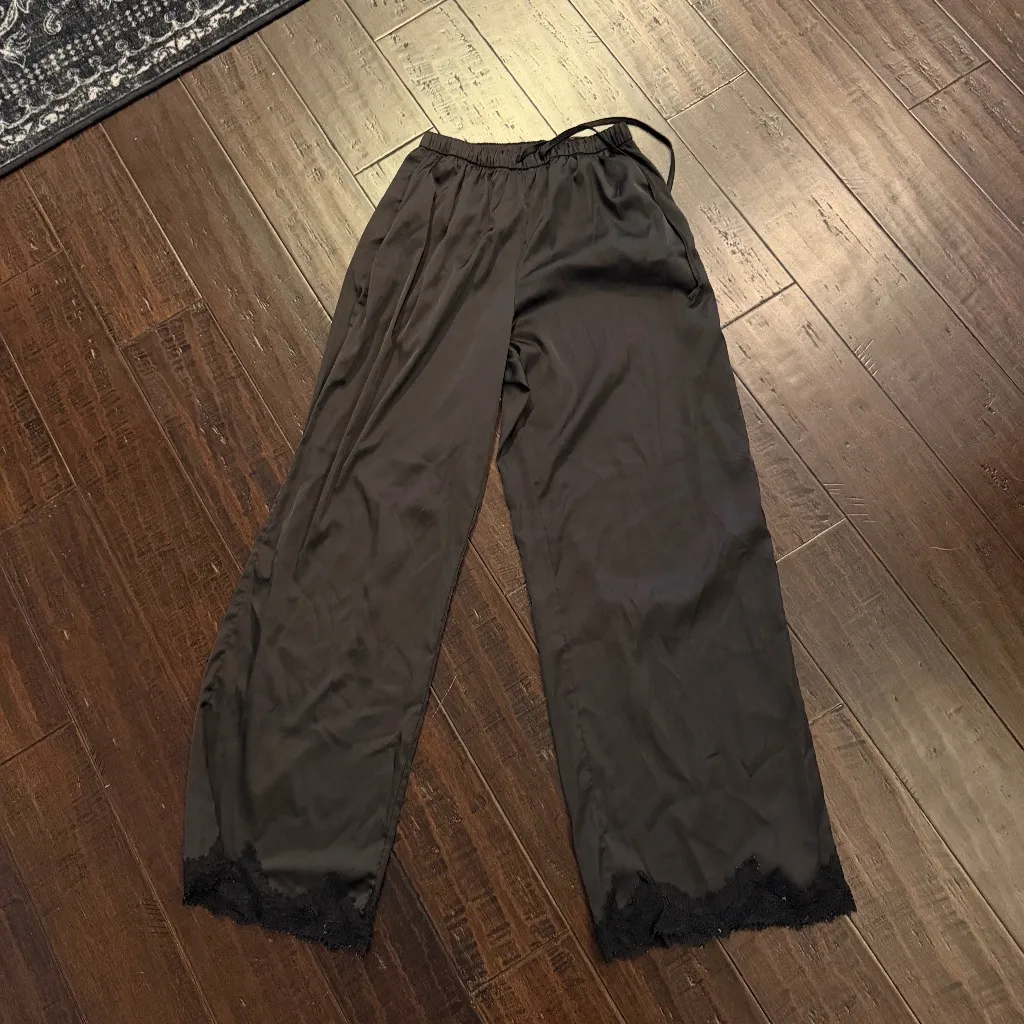 Abercrombie Women's Lace and Satin Sleep Pant S - Image 2