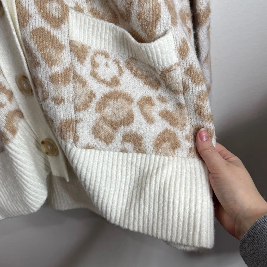 LOFT Tan/ Cream Animal/Leopard Print Button Front Boyfriend Fit Plush Cardigan M - Image 8